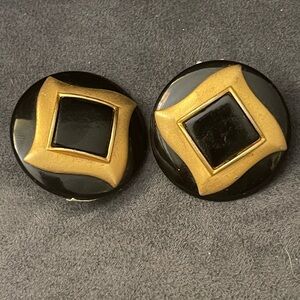 Large 1980s clip on earrings